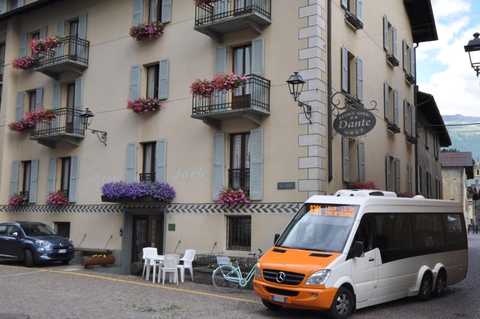 Meuble Albergo Dante ボルミオ エクステリア 写真