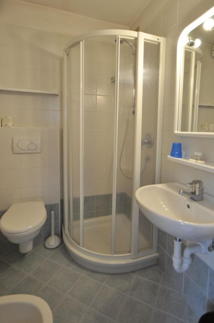 Meuble Albergo Dante ボルミオ エクステリア 写真
